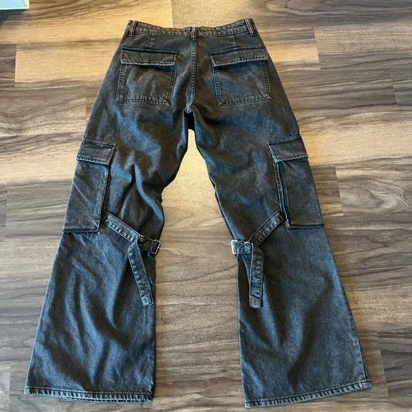 Zara mid rise cargo jeans size 8 - Picture 2 of 4